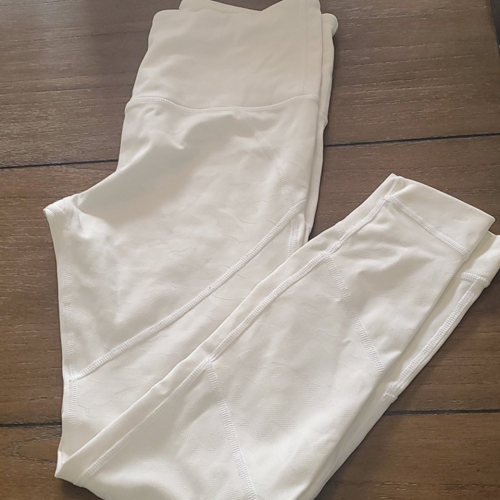 VIMMIA White Camo yoga leggings